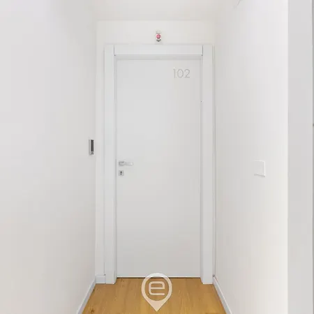 Estay - Essentia Boutique 招待所 3*